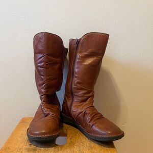 Miz Mooz size 39 women’s. Size 8.5. Brandy colored leather slouchy boots.